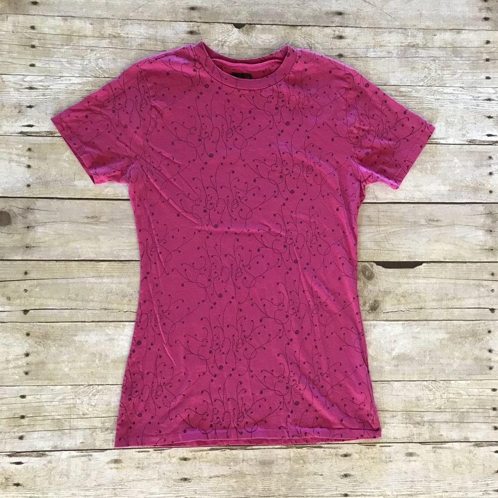 •Etnies• shirt